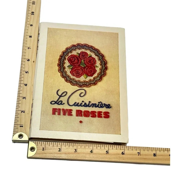 La Cuisiniere Five Roses Cookbook Book PB Cerlox French 1963 - Picture 9 of 9